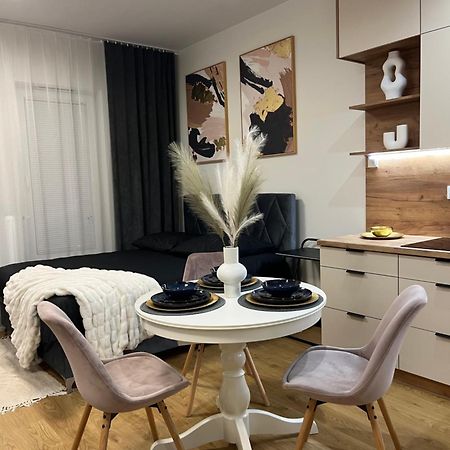 Apartament Nova Klonova Porto Kielce Esterno foto